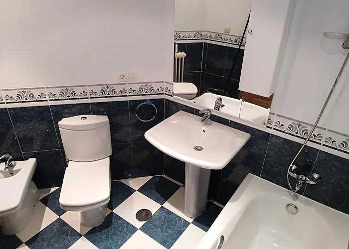 Jardines De La Muralla Free Parking * 萨拉曼卡